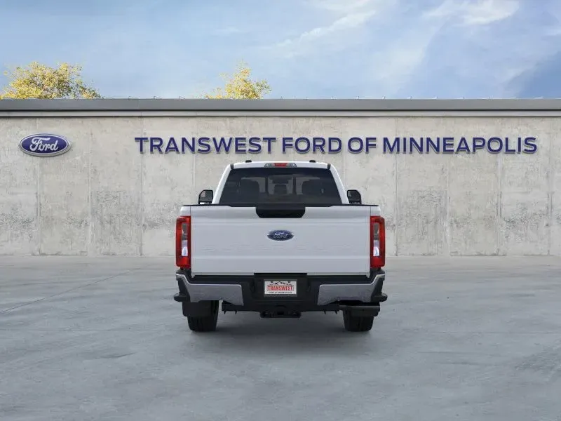 2026 Ford Super Duty F-350 | Photo 5 of 22