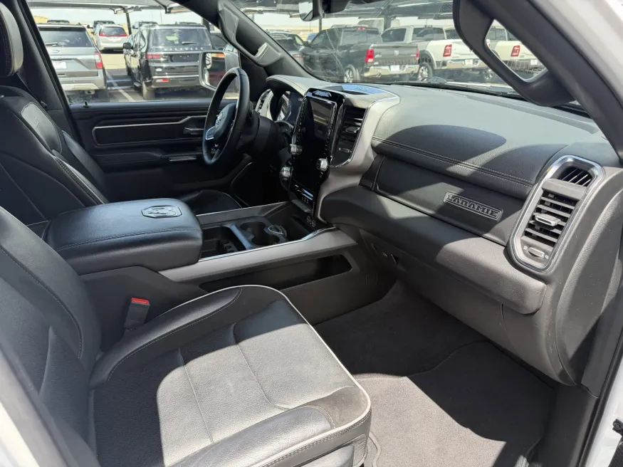 2025 RAM 1500 Laramie | Photo 11 of 19