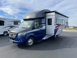 2026 Tiffin Wayfarer 25XPW | Thumbnail Photo 8 of 17