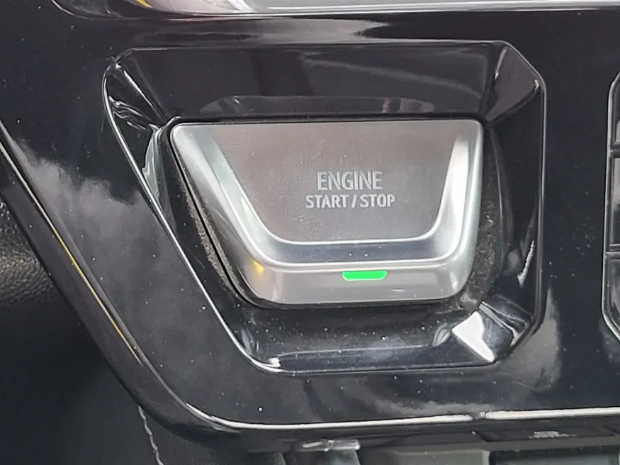2024 GMC Sierra 2500HD Denali | Photo 17 of 25