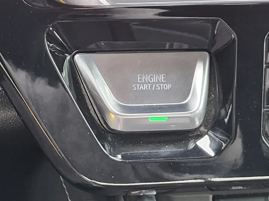 2024 GMC Sierra 2500HD Denali | Photo 17 of 25