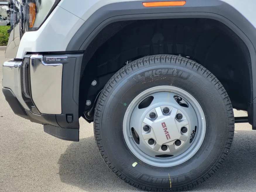 2026 GMC Sierra 3500HD CC Pro | Photo 8 of 23