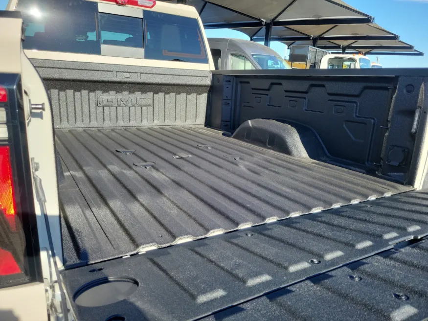 2026 GMC Sierra 2500HD AT4 | Photo 21 of 23