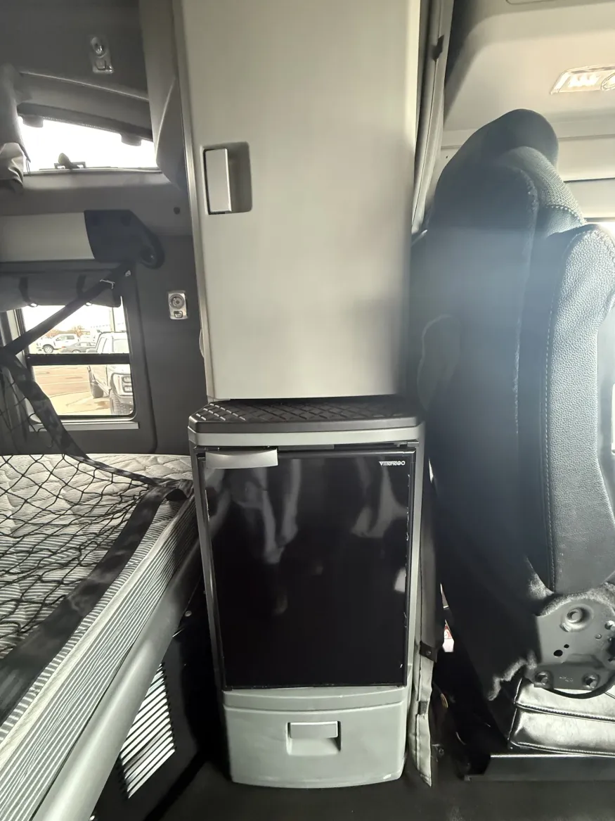 2022 Kenworth T680 | Photo 16 of 16