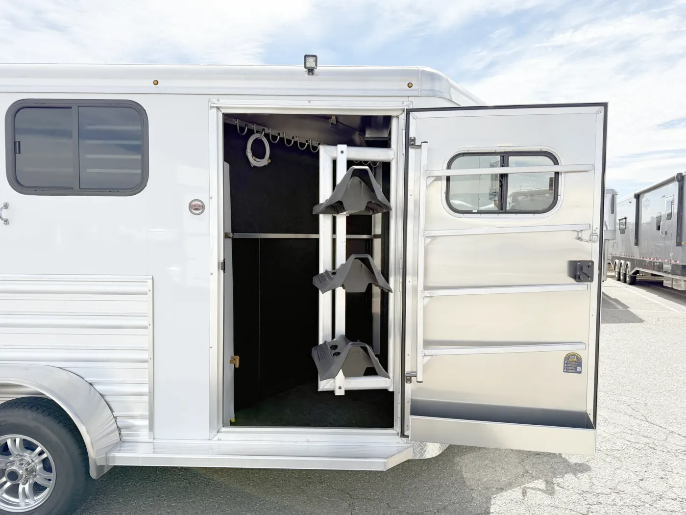 2026 Logan Coach Bullseye 3HBP | Photo 4 of 14