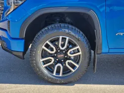 2023 GMC Sierra 1500 AT4 | Thumbnail Photo 21 of 31