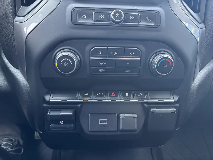 2020 Chevrolet Silverado 1500 Custom | Photo 15 of 18