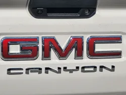 2026 GMC Canyon 4WD AT4X | Thumbnail Photo 10 of 25