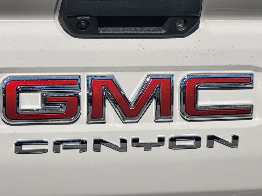 2026 GMC Canyon 4WD AT4X | Photo 10 of 25