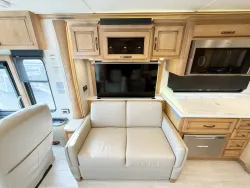2023 Newmar Dutch Star 3736 | Thumbnail Photo 9 of 30