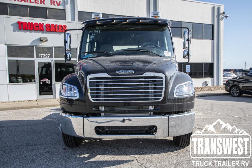 2023 Freightliner M2 106 | Photo 6 of 13