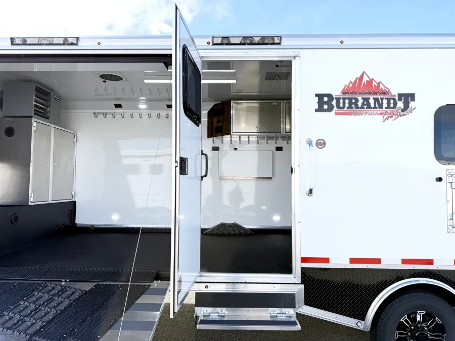 2026 Logan Coach Horse Power Burandt Edition | Photo 18 of 21