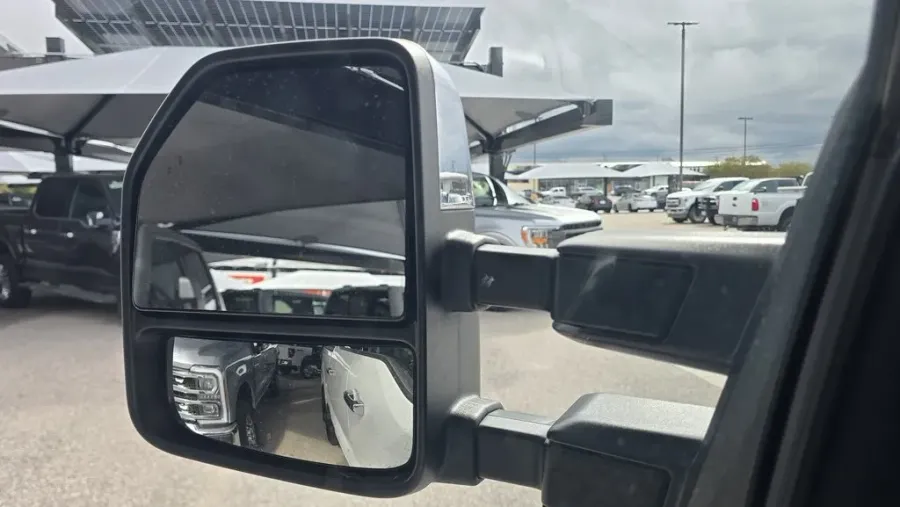 2024 Ford F-250 | Photo 14 of 38