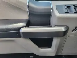 2022 Ford Super Duty F-550 | Thumbnail Photo 17 of 24