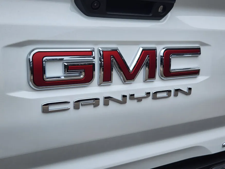 2026 GMC Canyon 4WD AT4X | Photo 13 of 29
