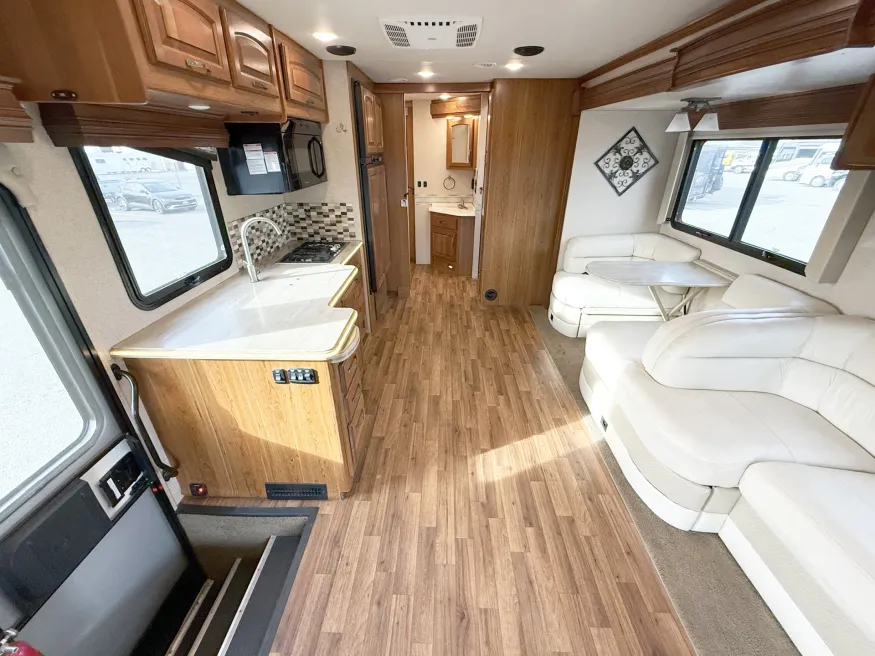 2016 Jayco Seneca 37HJ | Photo 3 of 29