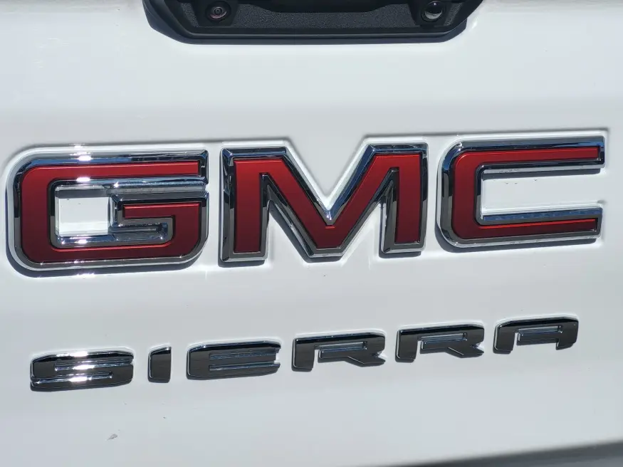 2026 GMC Sierra 3500HD SLT | Photo 10 of 24
