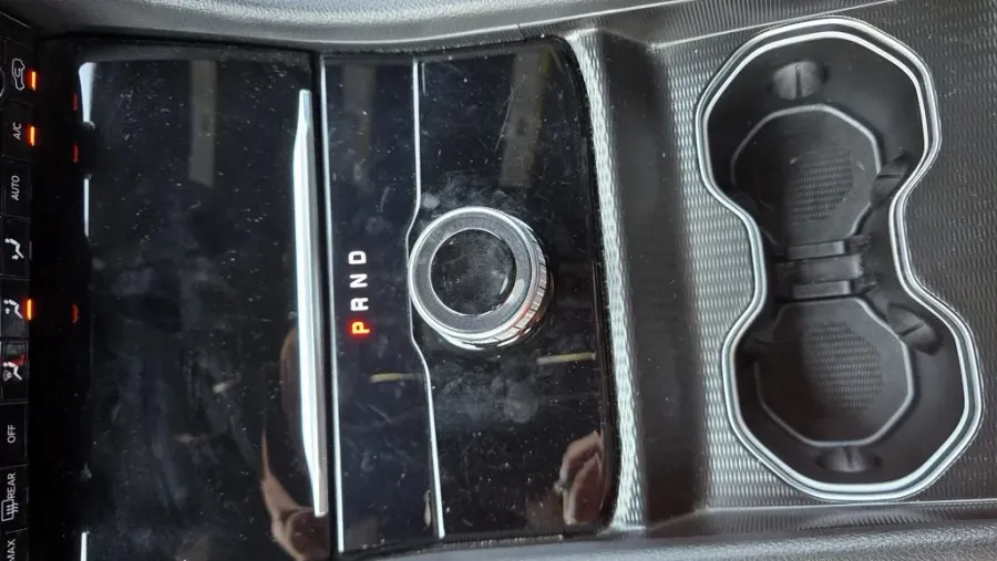 2024 Jeep Grand Cherokee | Photo 24 of 31