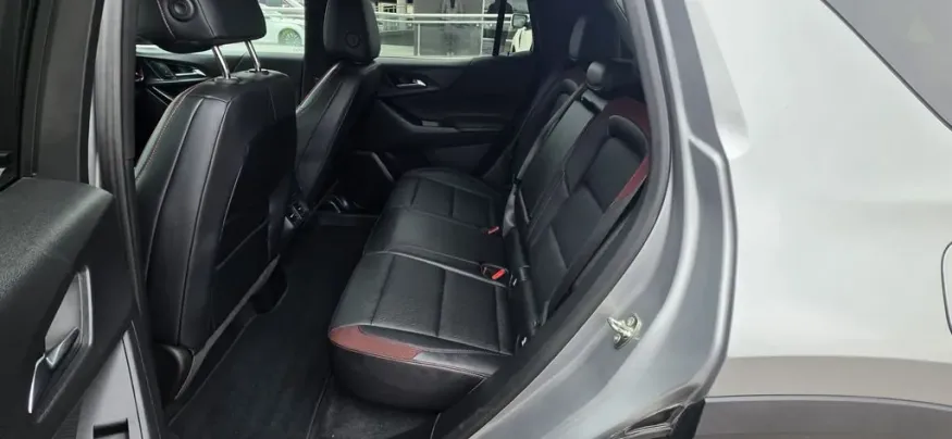 2025 Chevrolet Equinox | Photo 27 of 28