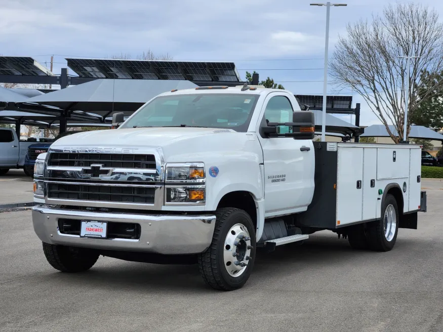 2023 Chevrolet Silverado MD Work Truck | Photo 4 of 27
