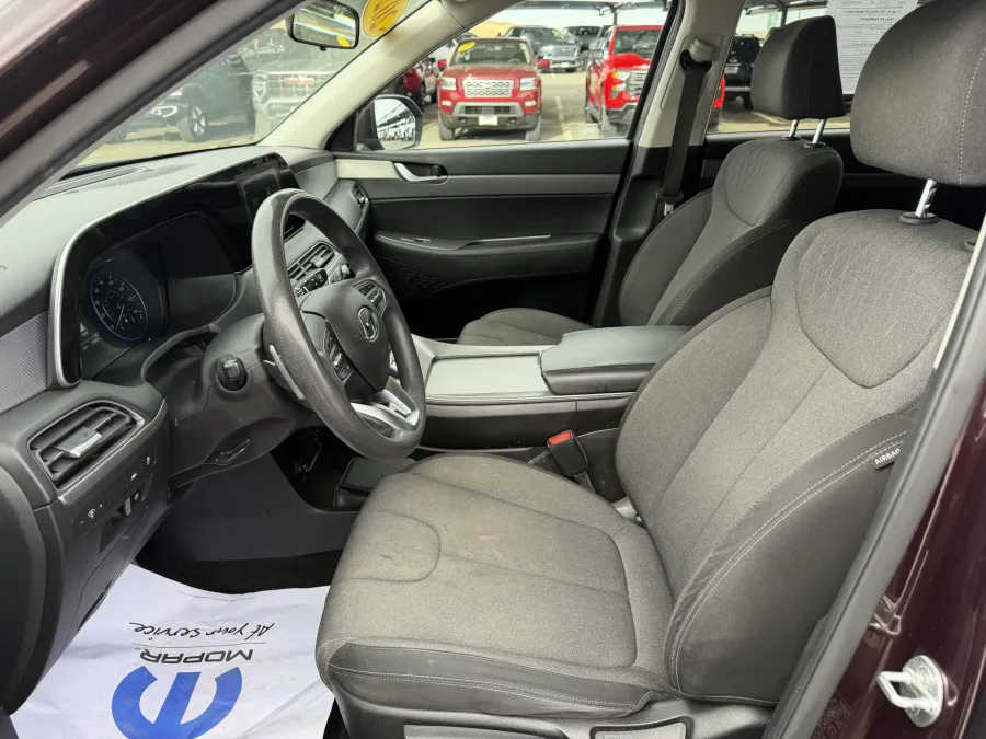 2020 Hyundai Palisade SE | Photo 13 of 18