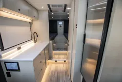 2026 Pleasure-way Plateau XLTW | Thumbnail Photo 3 of 24