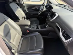 2024 GMC Terrain SLT | Thumbnail Photo 10 of 20