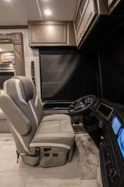 2026 Newmar Ventana 4369 | Thumbnail Photo 11 of 30