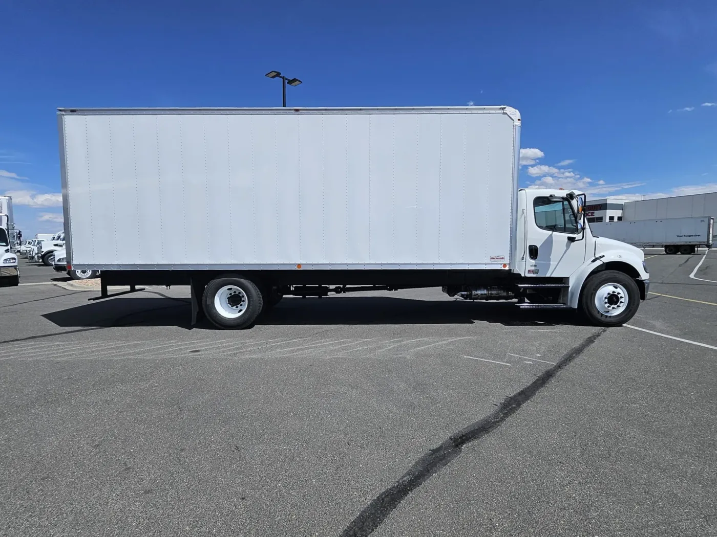 2025 Freightliner M2 106 | Photo 3 of 13