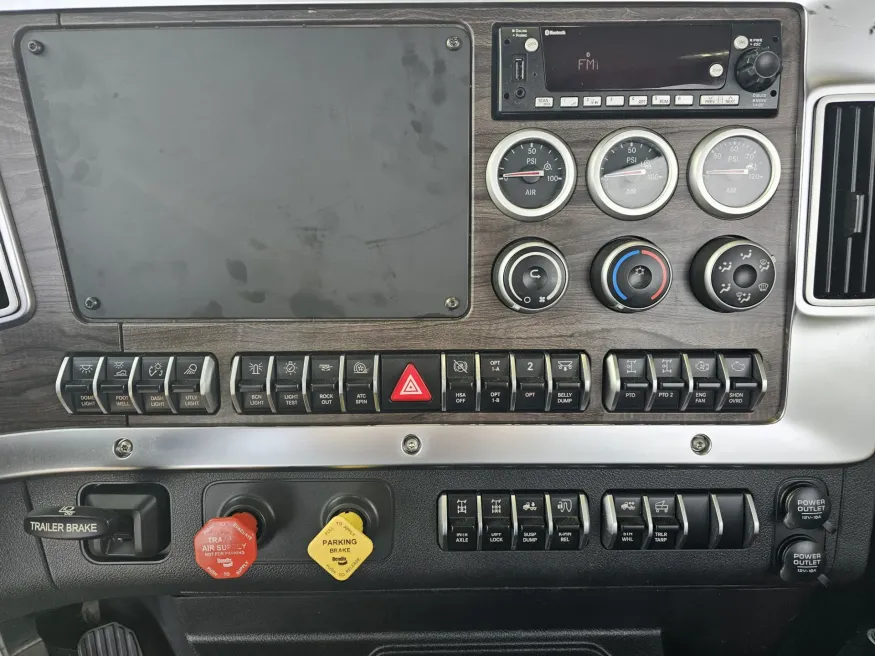 2023 Western Star 47X | Photo 17 of 18