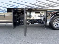 2027 Newmar Essex 4595 | Thumbnail Photo 30 of 31