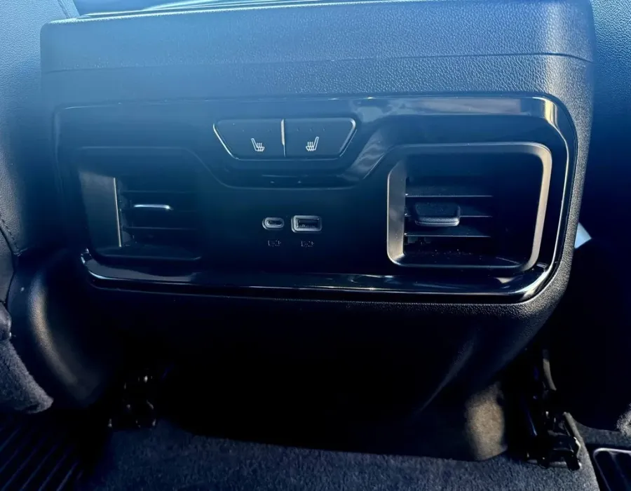 2023 GMC Sierra 1500 | Photo 28 of 29