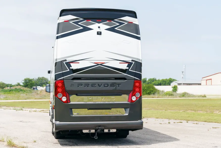 2027 Emerald Luxury Coaches Prevost H3-45 Quad Slide | Photo 23 of 33