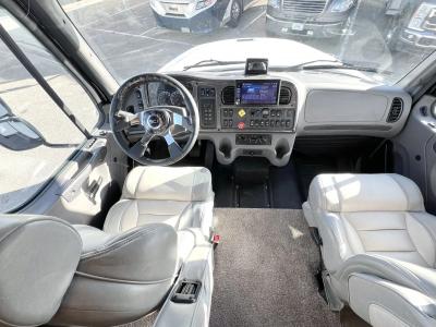 2023 Newmar Supreme Aire 4509 | Thumbnail Photo 8 of 38