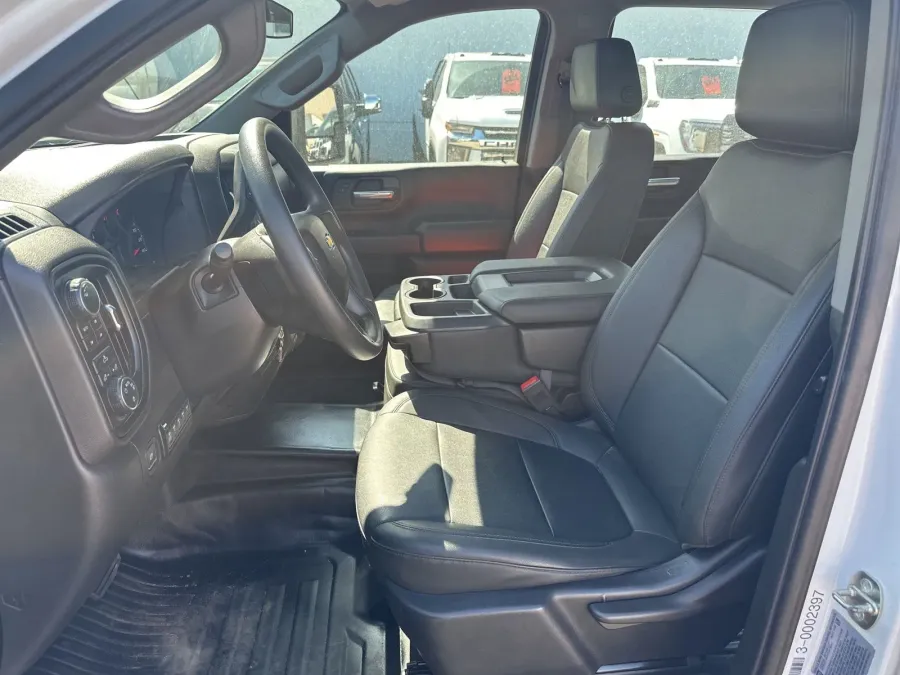 2023 Chevrolet Silverado 3500HD Work Truck | Photo 8 of 15