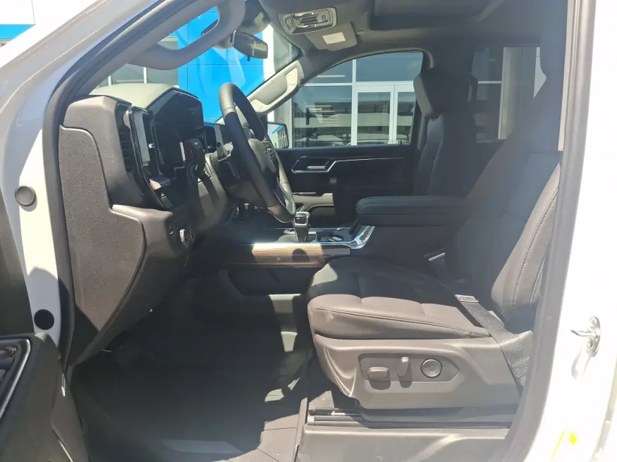 2026 Chevrolet Silverado 1500 RST | Photo 12 of 19