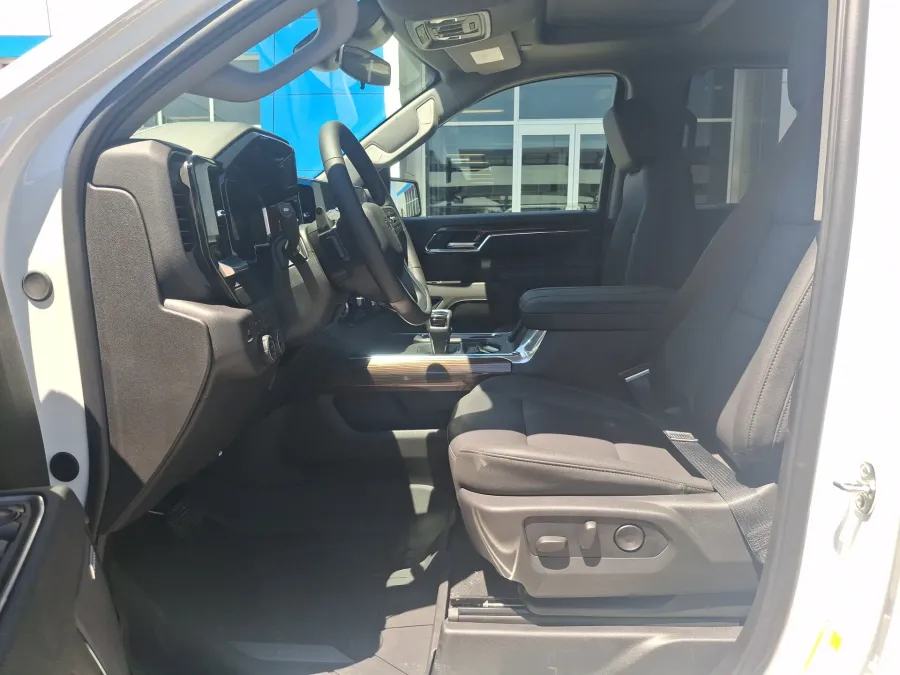 2026 Chevrolet Silverado 1500 RST | Photo 12 of 19