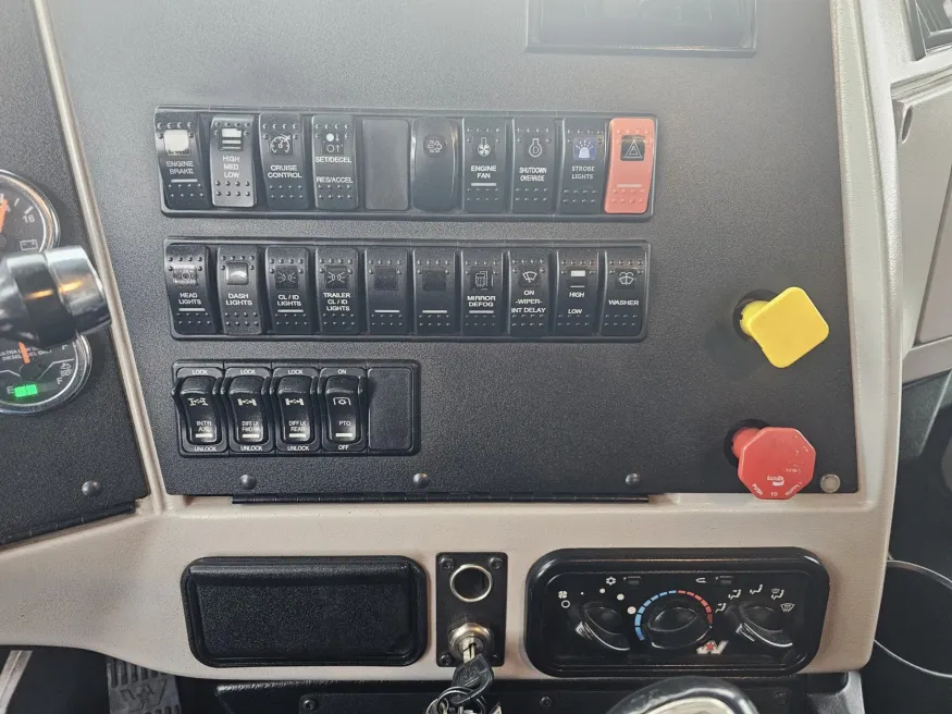 2018 Western Star 4700SF | Photo 15 of 17