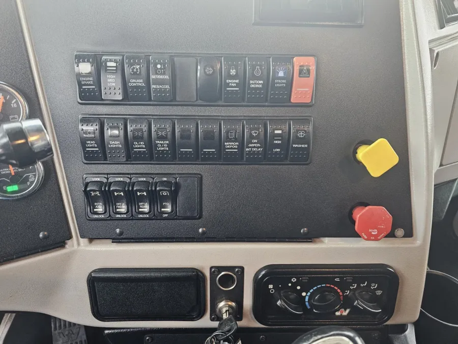 2018 Western Star 4700SF | Photo 15 of 17