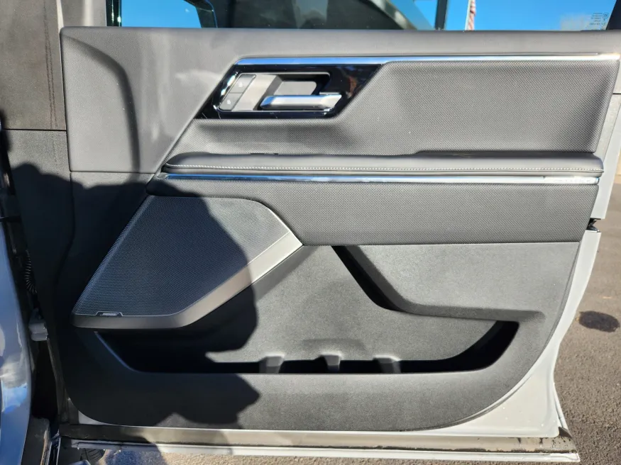 2025 GMC Sierra EV Max Range Denali | Photo 15 of 28