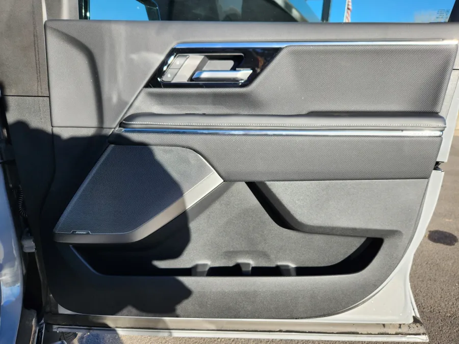 2025 GMC Sierra EV Max Range Denali | Photo 15 of 28