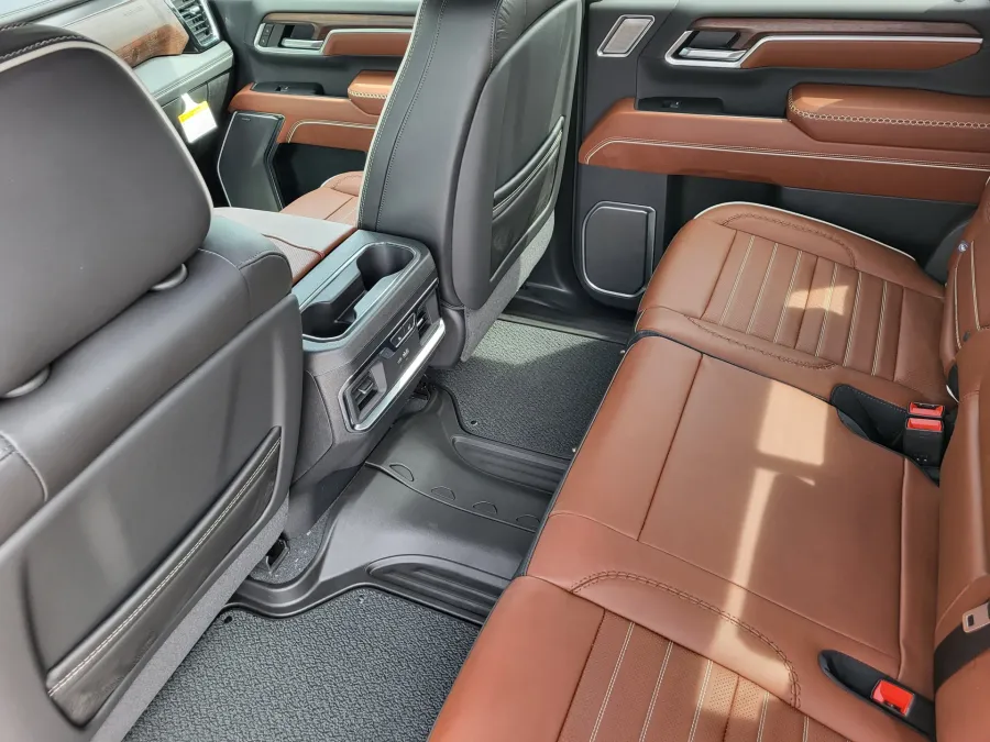 2026 GMC Sierra 2500HD Denali Ultimate | Photo 22 of 25