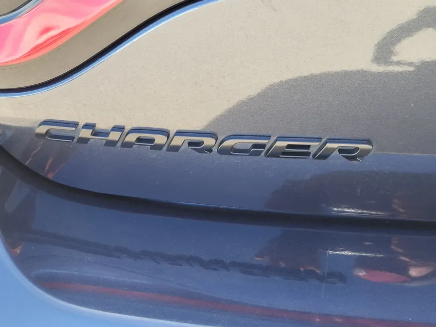 2018 Dodge Charger GT | Photo 15 of 35