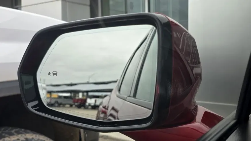 2023 Chevrolet Blazer | Photo 11 of 32