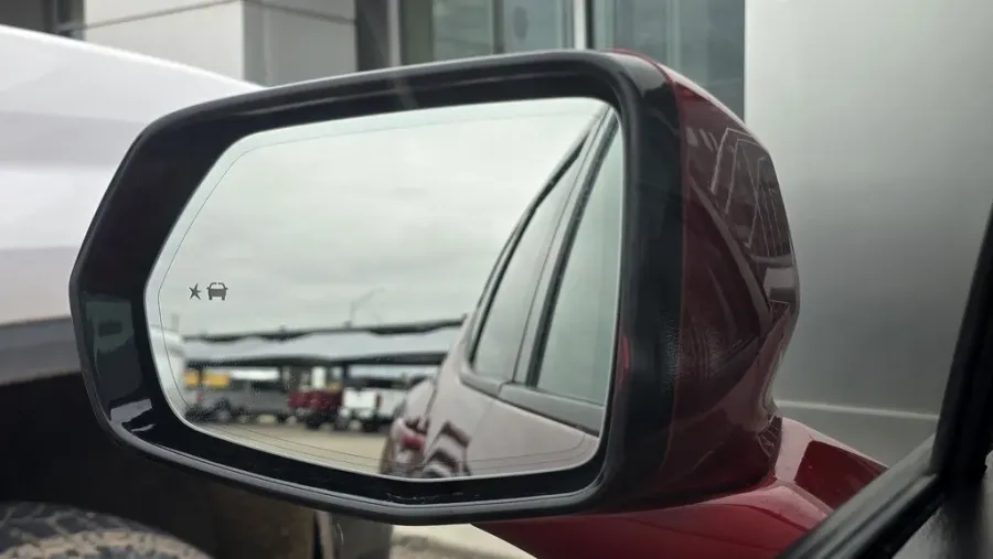 2023 Chevrolet Blazer | Photo 11 of 32