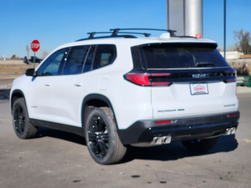 2026 GMC Acadia AWD Elevation | Photo 2 of 22