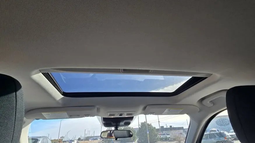 2026 Ford Maverick | Photo 24 of 28