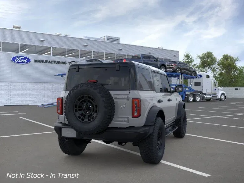 2026 Ford Bronco Badlands | Photo 7 of 25