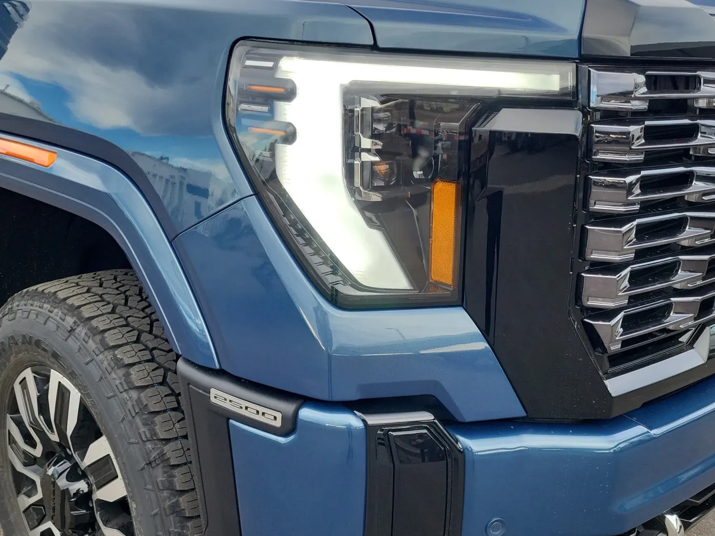 2026 GMC Sierra 2500HD Denali Ultimate | Photo 4 of 23