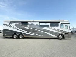 2022 Tiffin Allegro Bus 45OPP | Thumbnail Photo 2 of 32